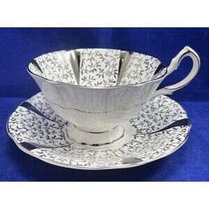 QueenAnne Bone‎ China England Teacup And Saucer Set Silver And White